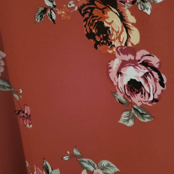 Short Sleeve Floral Blouse - Picture 5 of 8